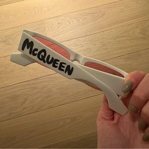 McQueen sunglasses white frame with famous black McQueen logo and pink/red lens